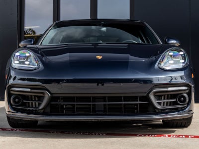 2023 Porsche Panamera 4 Platinum Edition