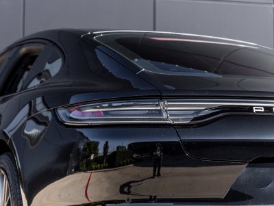 2023 Porsche Panamera Panamera 4 Platinum Edition