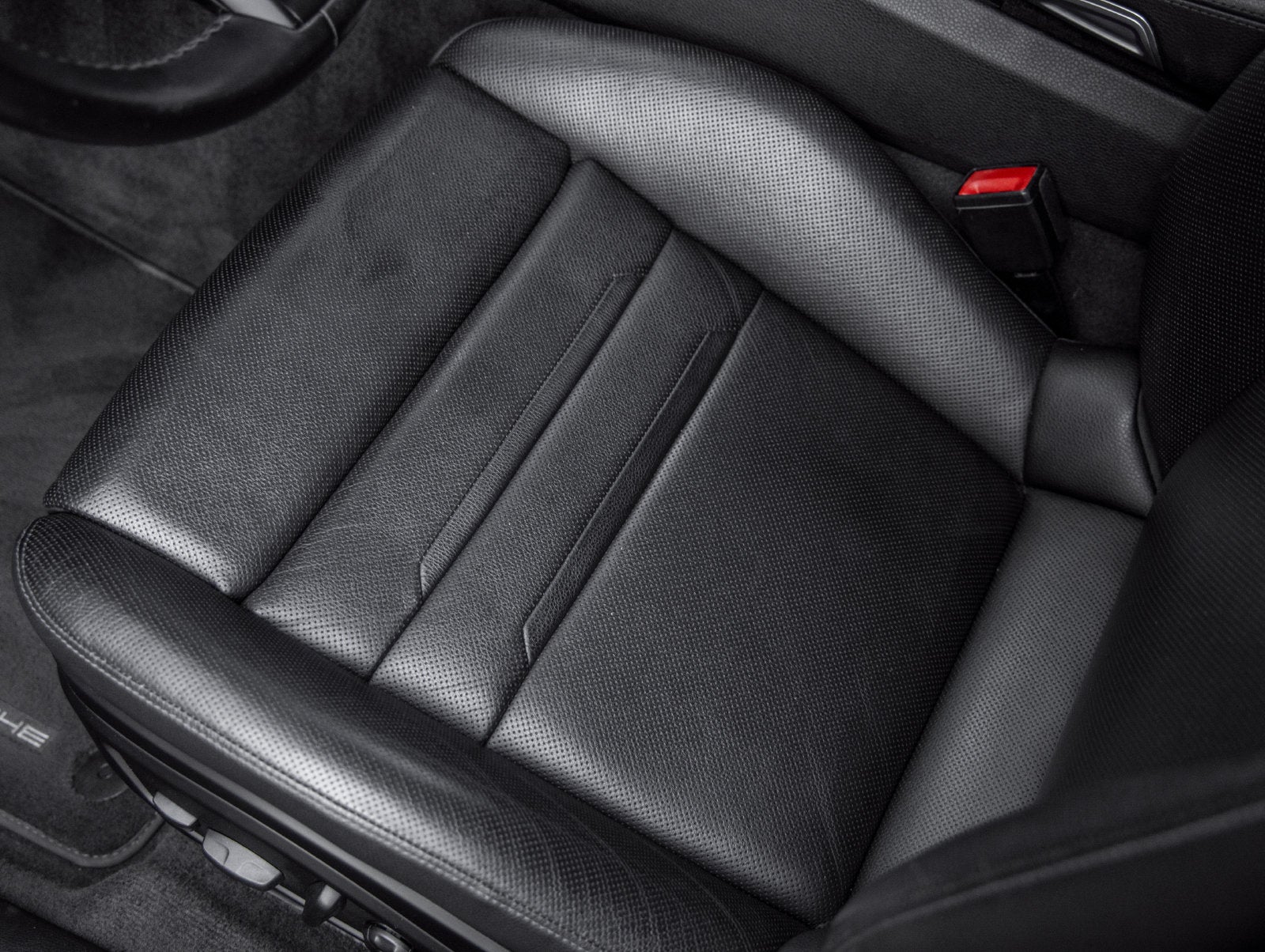 2023 Porsche Panamera Panamera 4 Platinum Edition