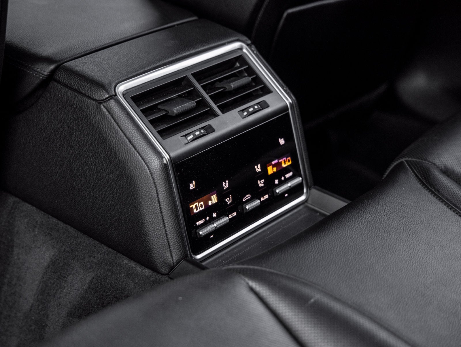 2023 Porsche Panamera Panamera 4 Platinum Edition