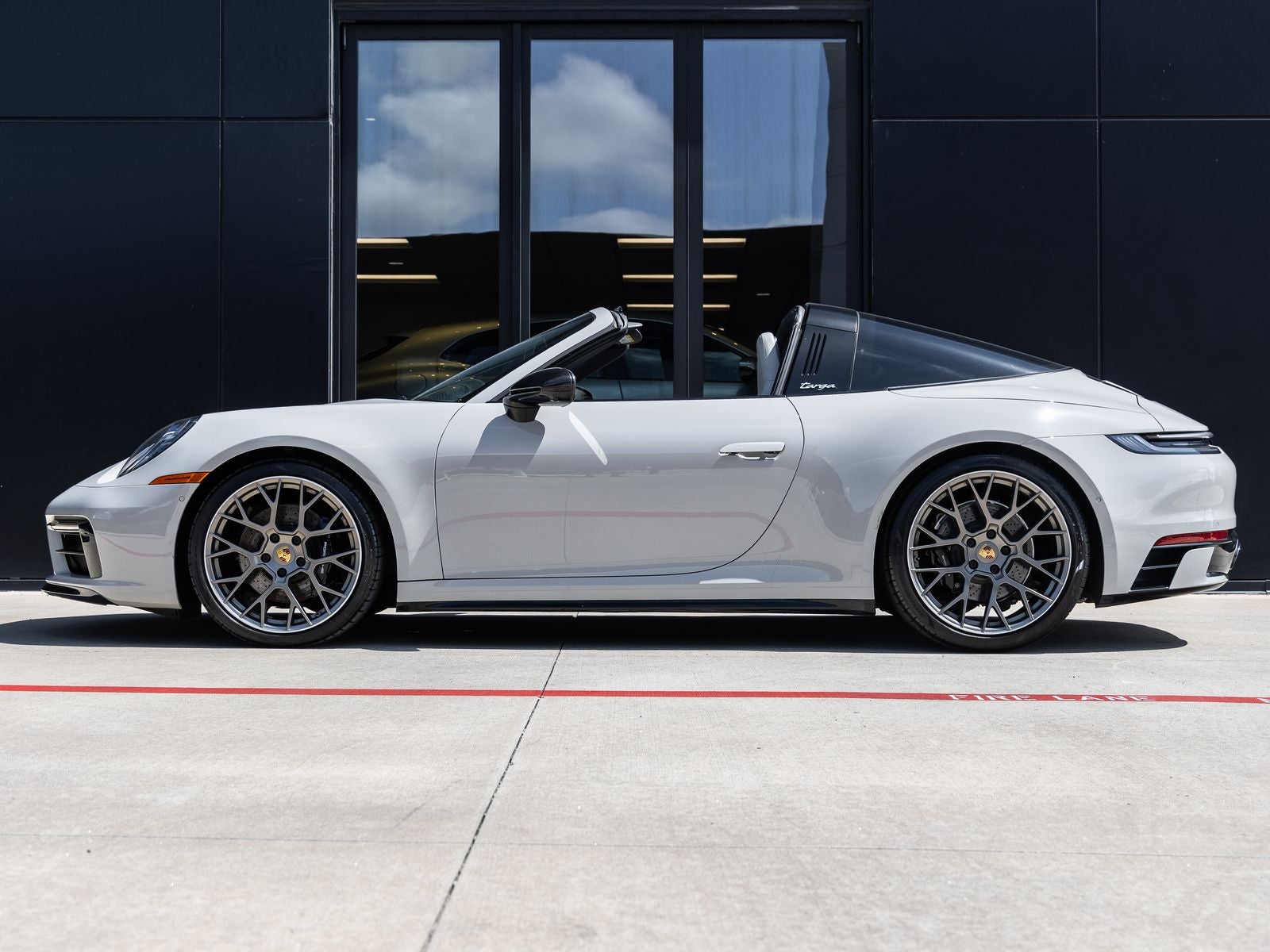 2022 Porsche 911 Targa 4S