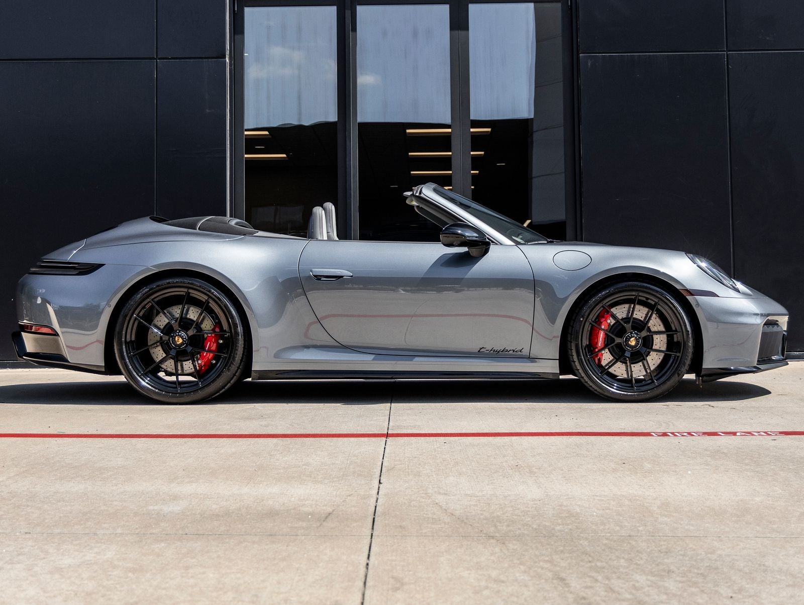 2026 Porsche 911 Carrera GTS Cabriolet