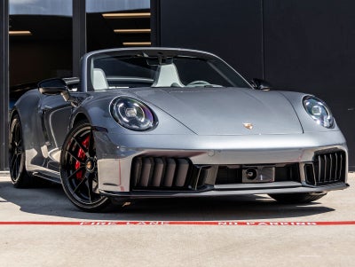 2026 Porsche 911 Carrera GTS Cabriolet