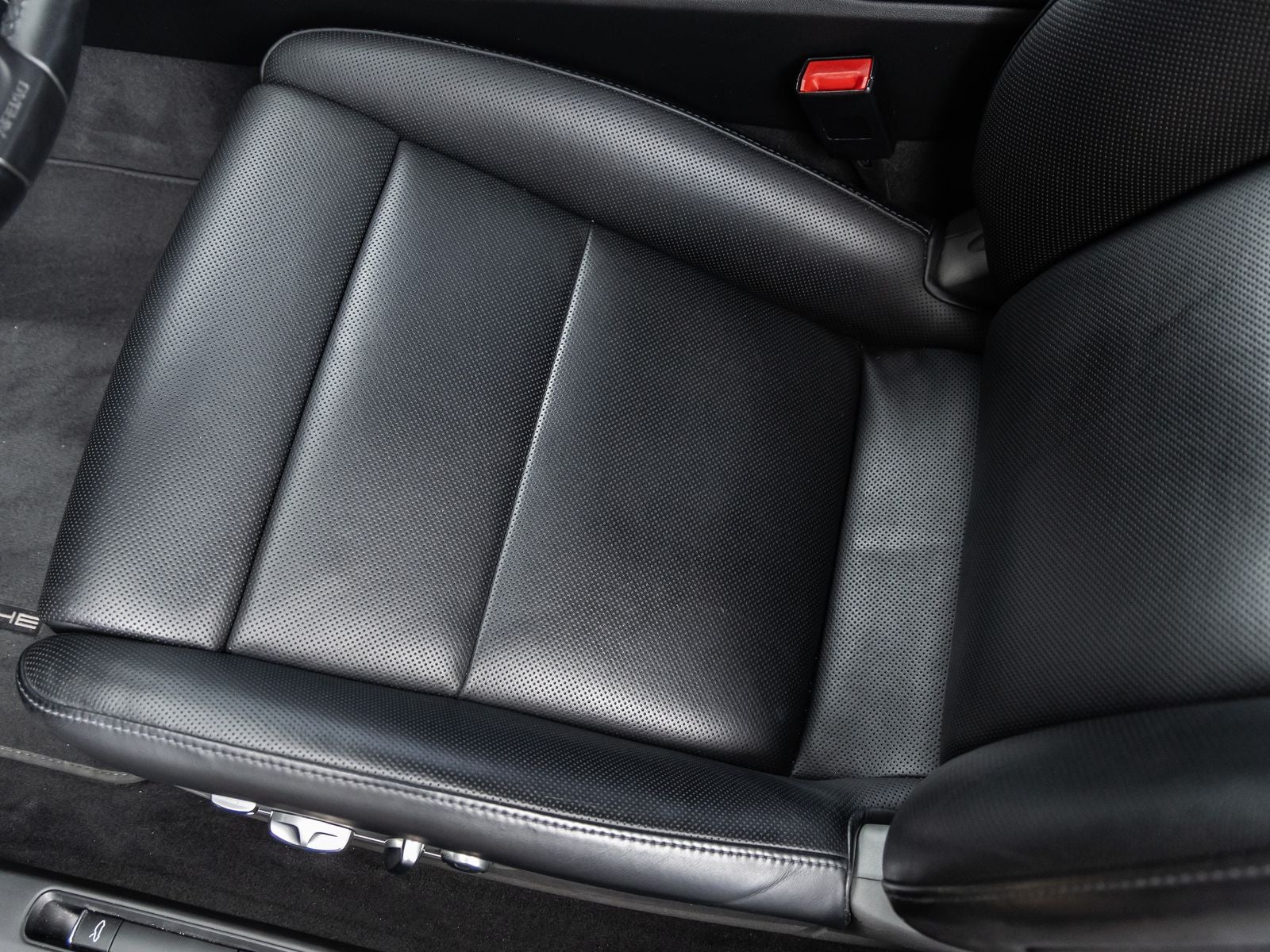 2013 Porsche 911 Carrera 4S Cabriolet