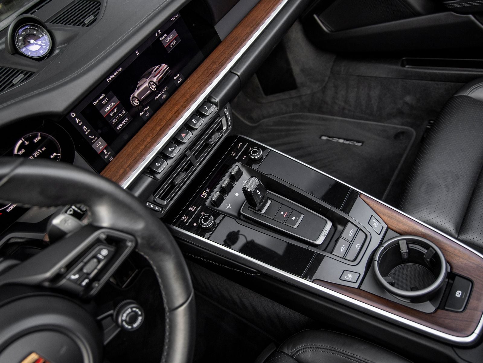 2020 Porsche 911 Carrera 4S Cabriolet