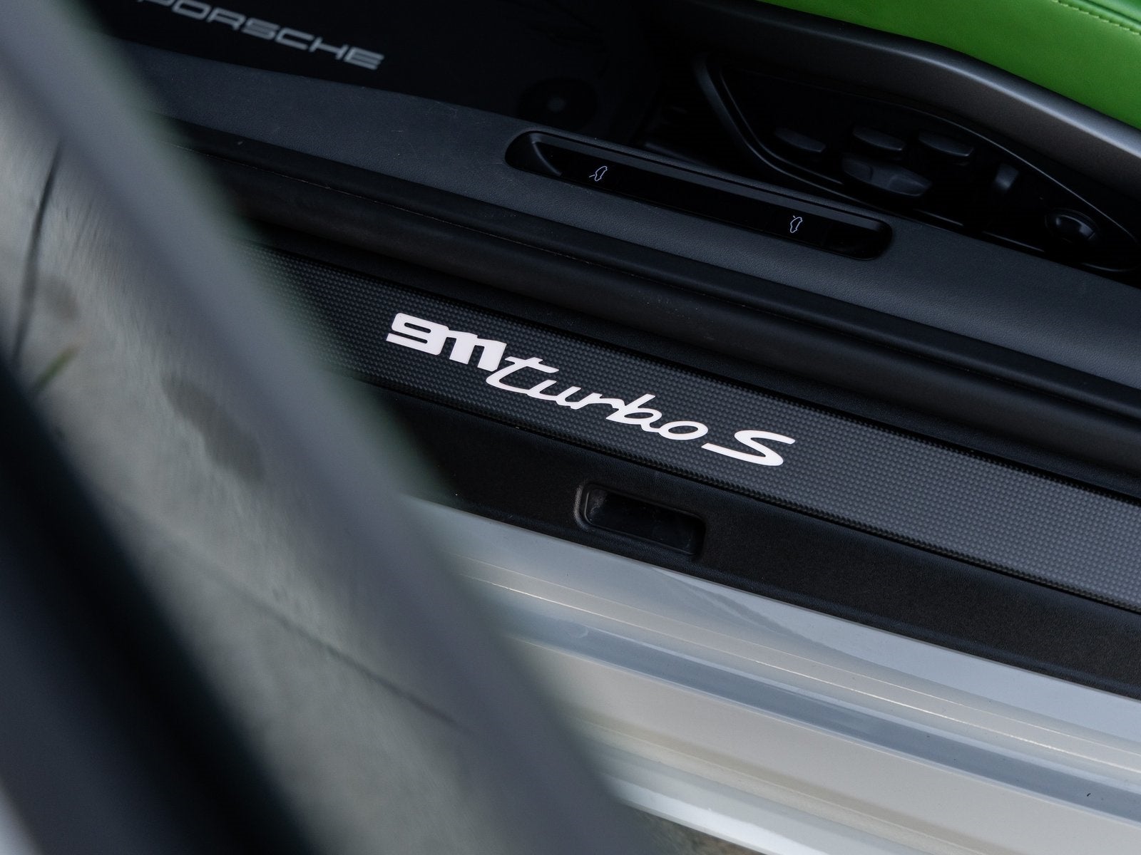 2022 Porsche 911 911 Turbo S Cabriolet (MY22)