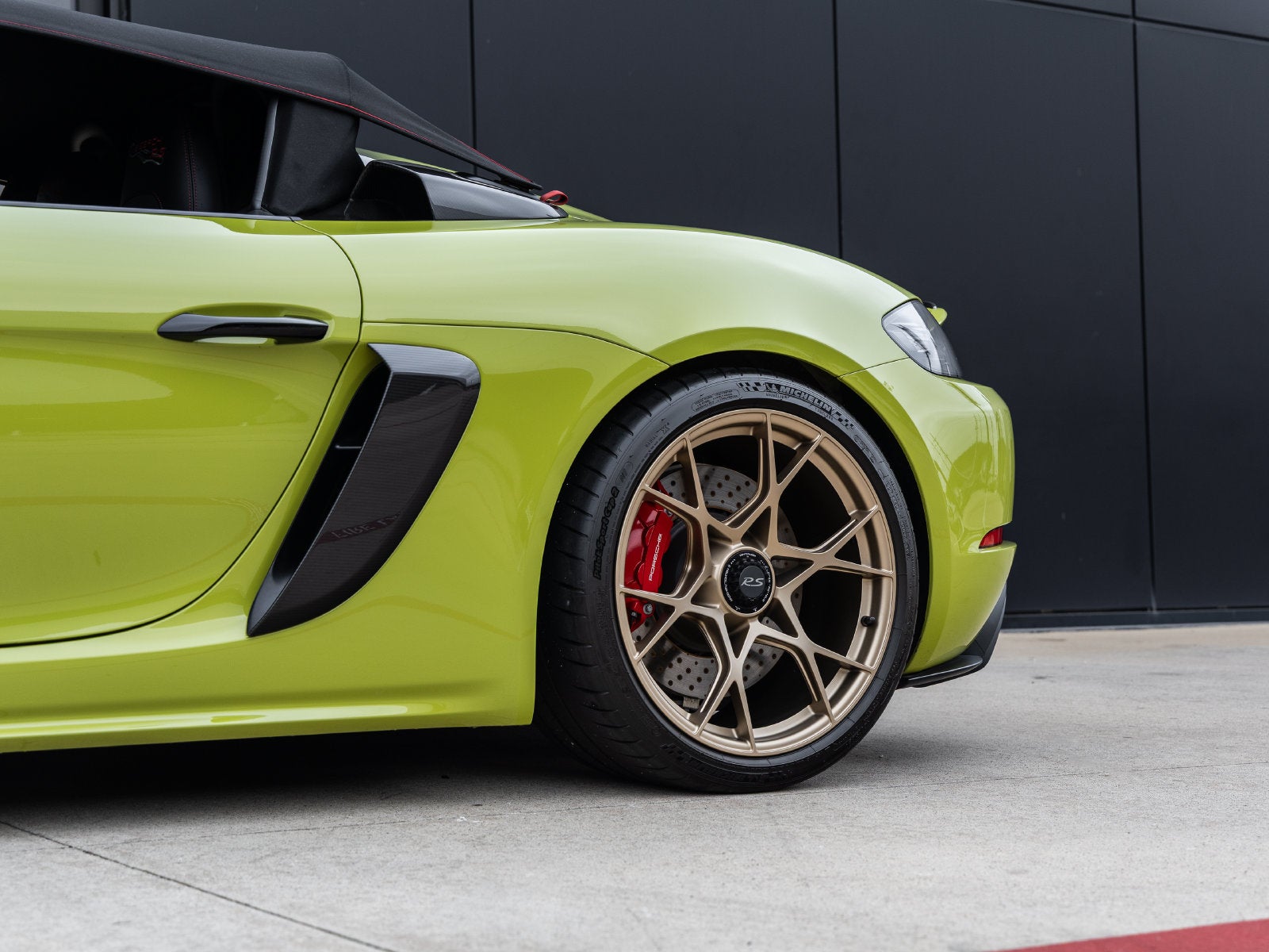 2025 Porsche 718 718 Spyder RS