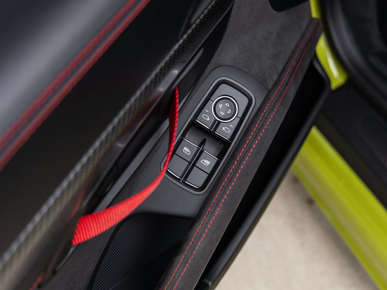 2025 Porsche 718 718 Spyder RS
