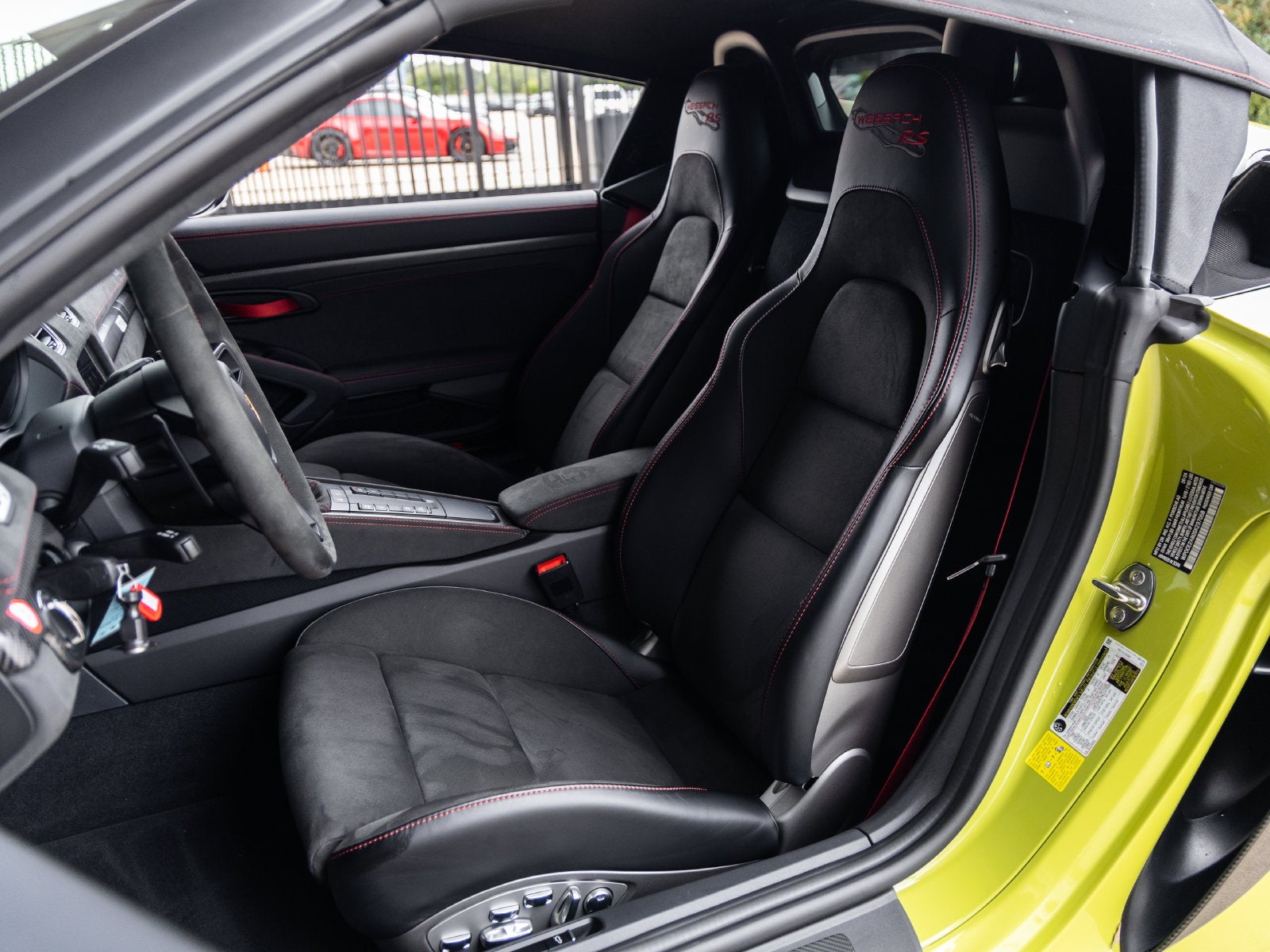 2025 Porsche 718 718 Spyder RS