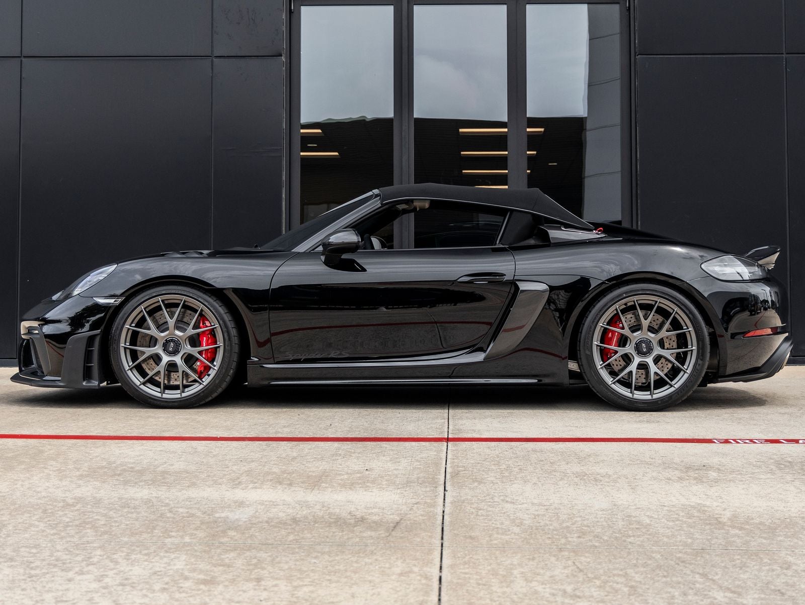 2025 Porsche 718 Spyder RS