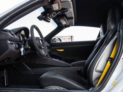 2025 Porsche 718 Spyder RS
