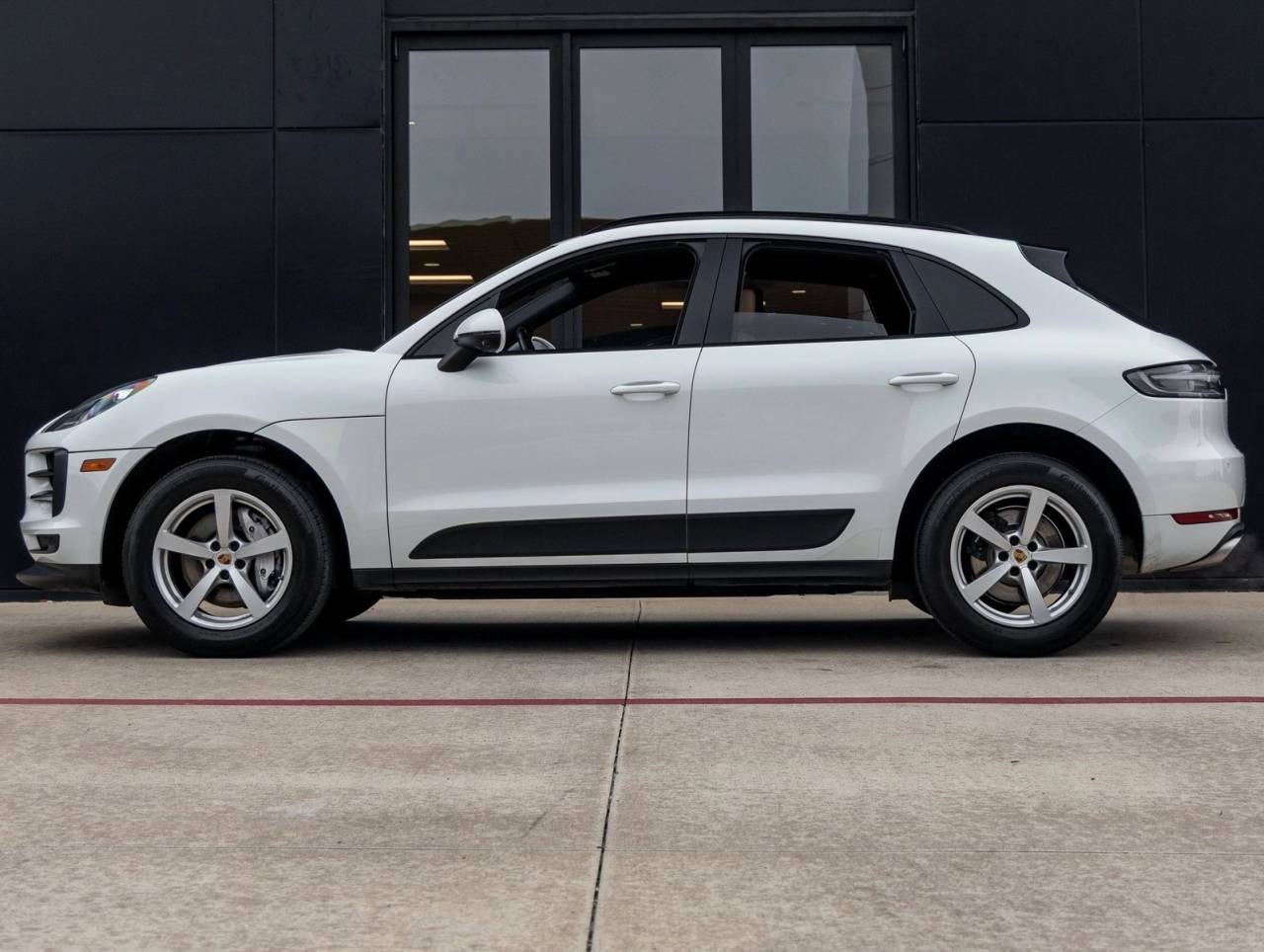 2021 Porsche Macan Macan