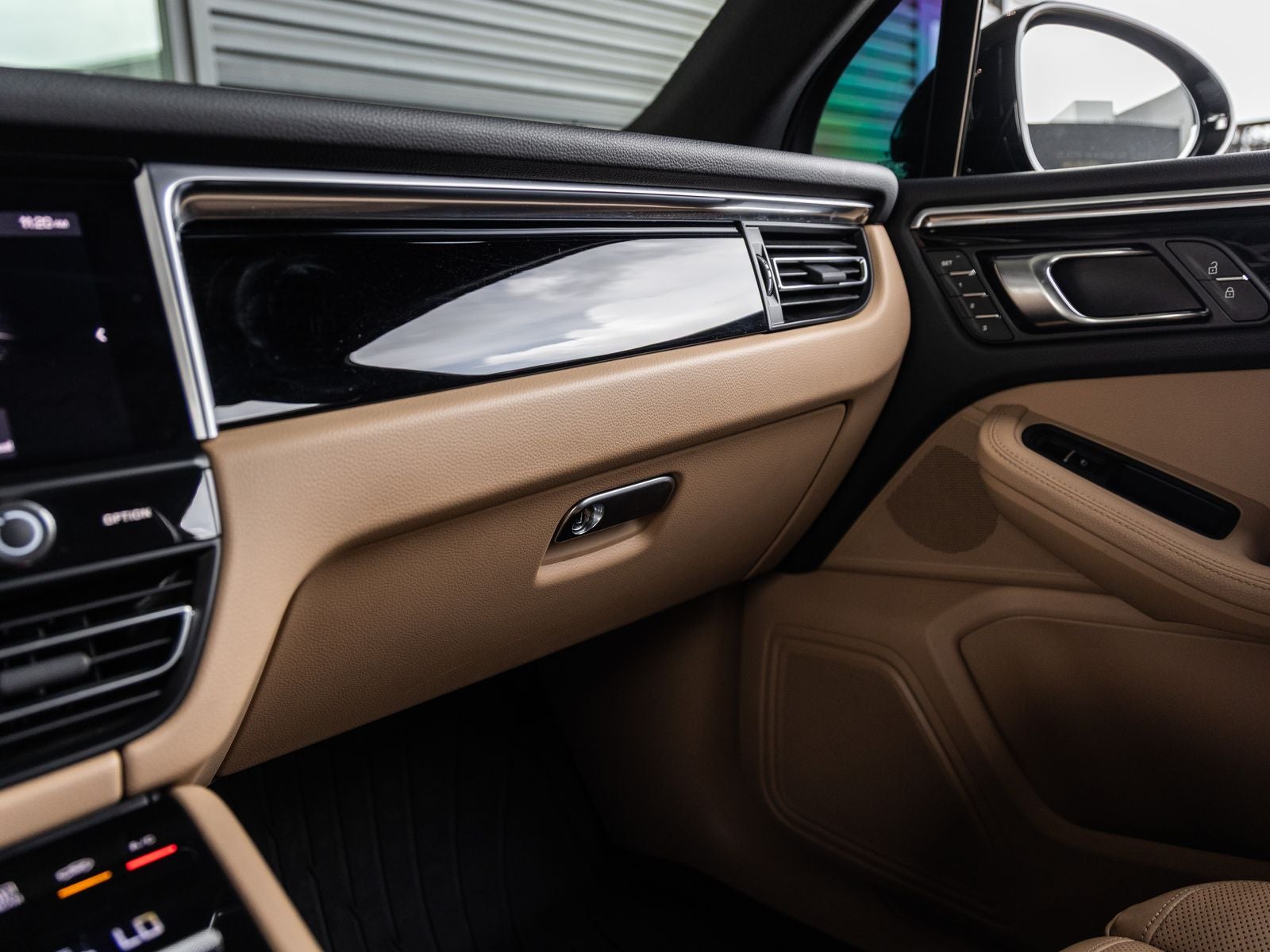 2024 Porsche Macan Macan (MY24)