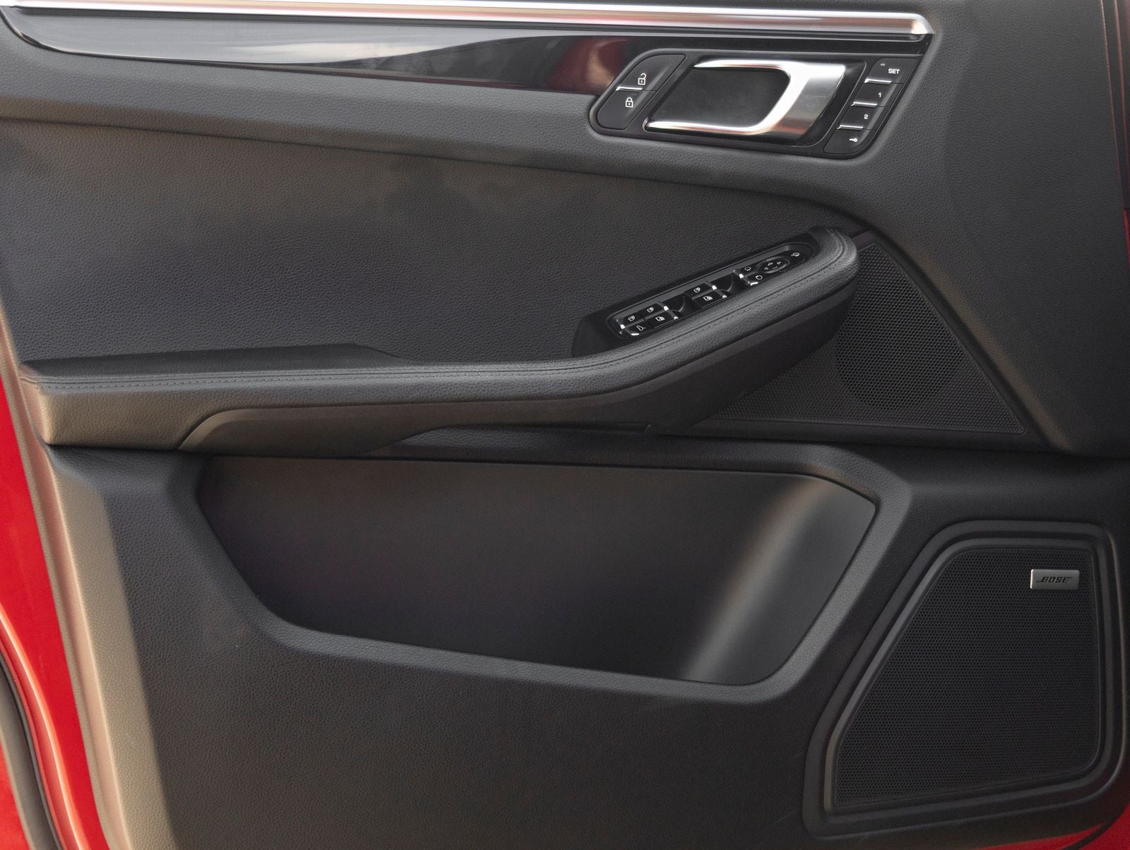 2024 Porsche Macan AWD