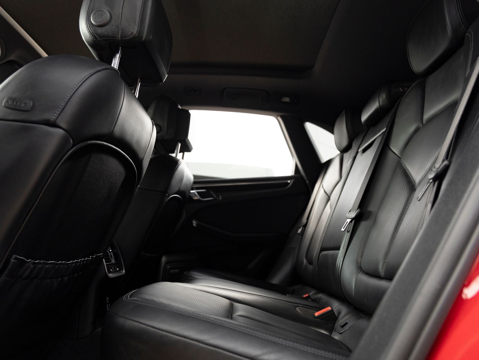 2024 Porsche Macan AWD