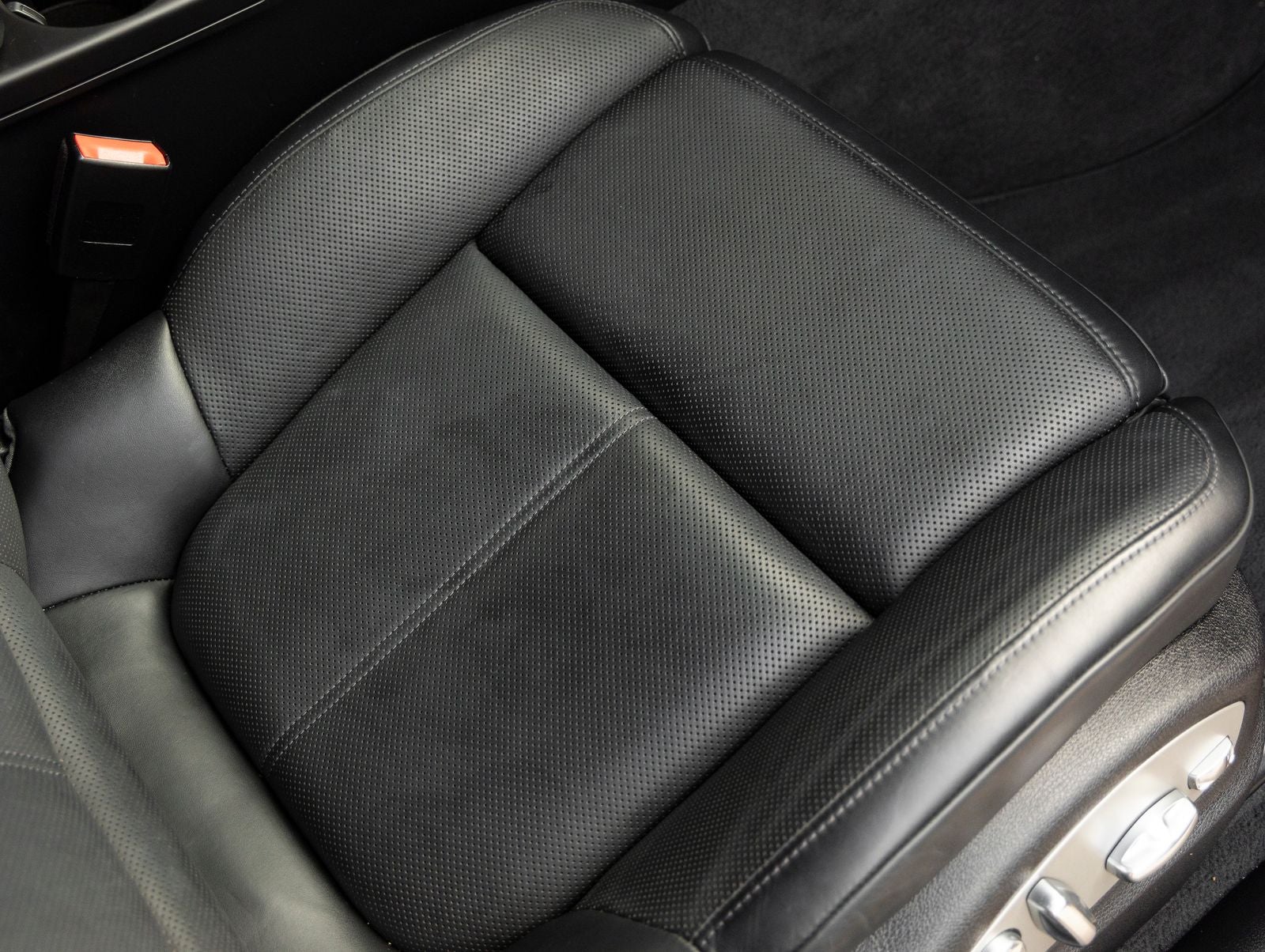 2024 Porsche Macan AWD