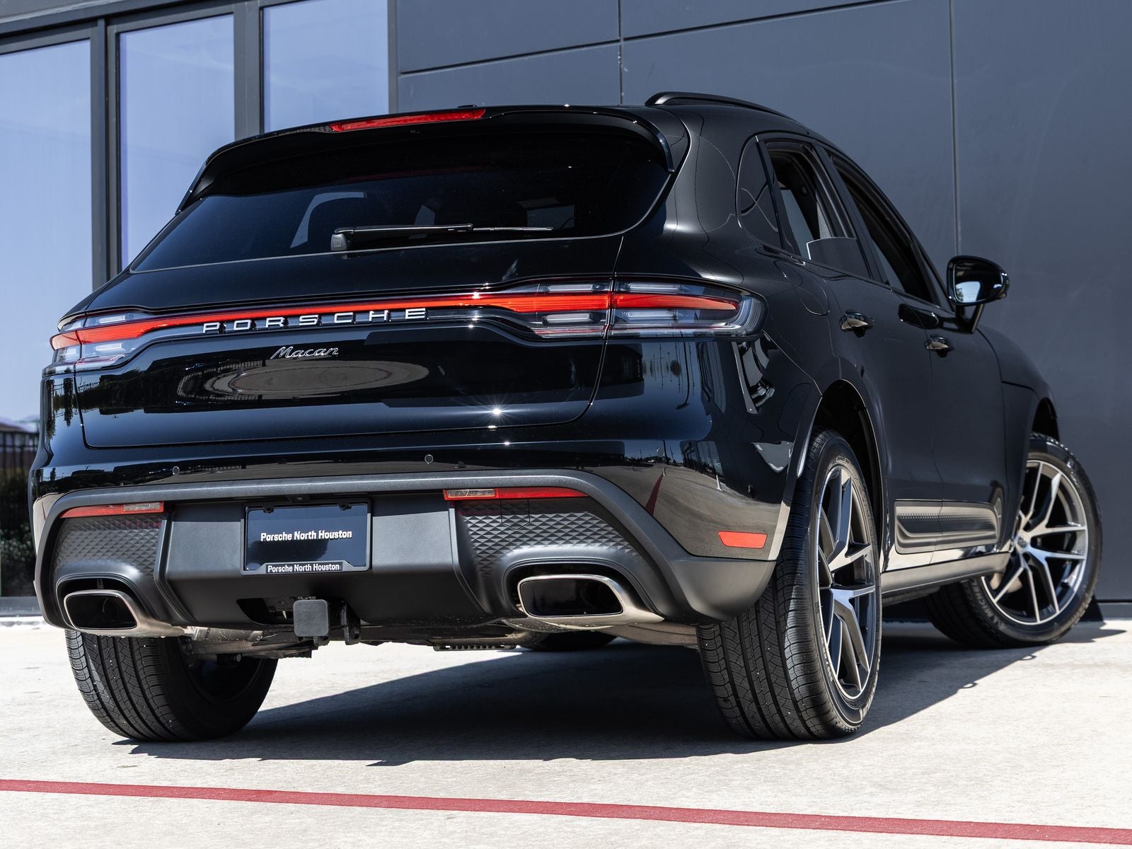2026 Porsche Macan Base