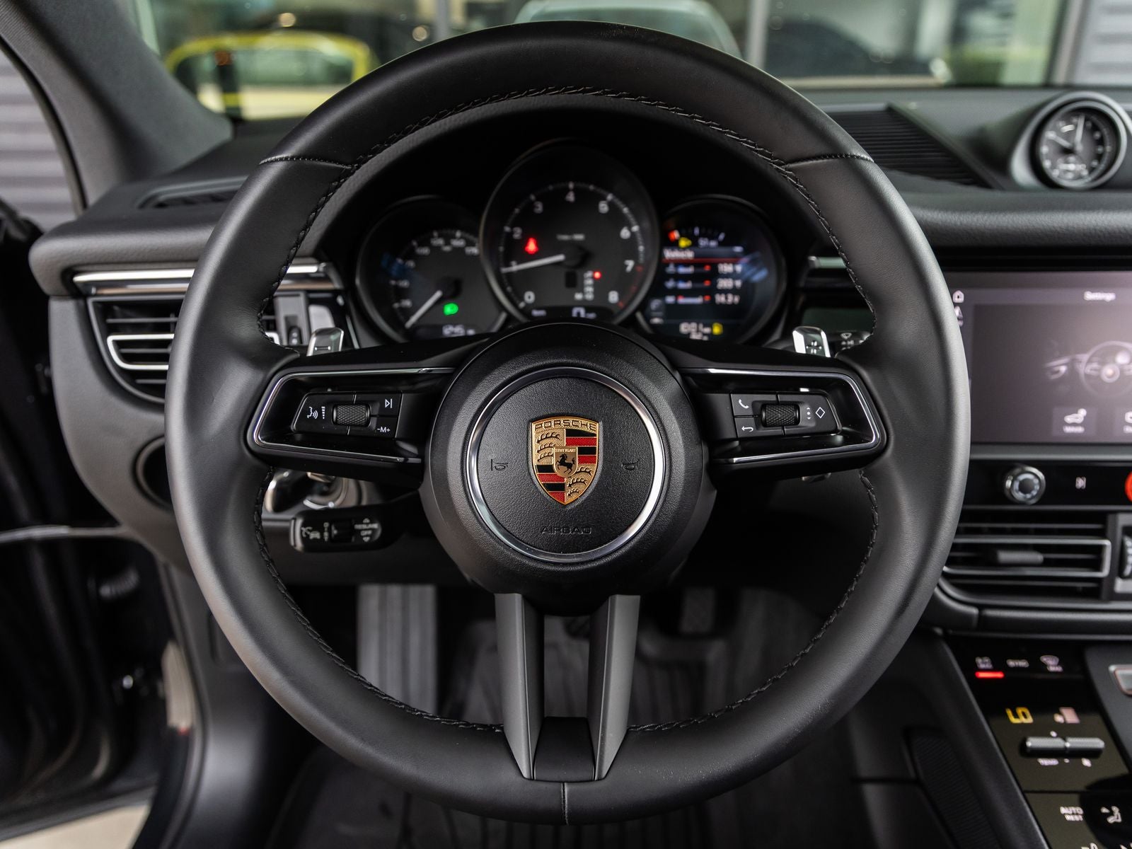2026 Porsche Macan Macan