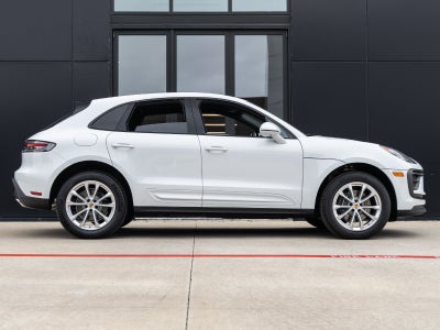 2026 Porsche Macan Macan
