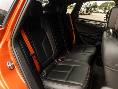 2022 Porsche Macan Macan
