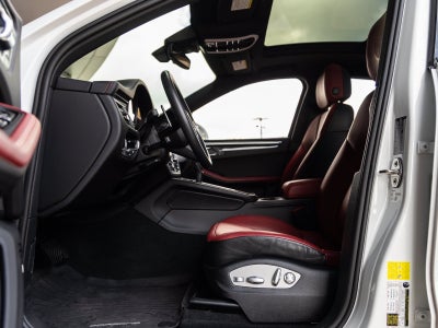 2025 Porsche Macan Macan