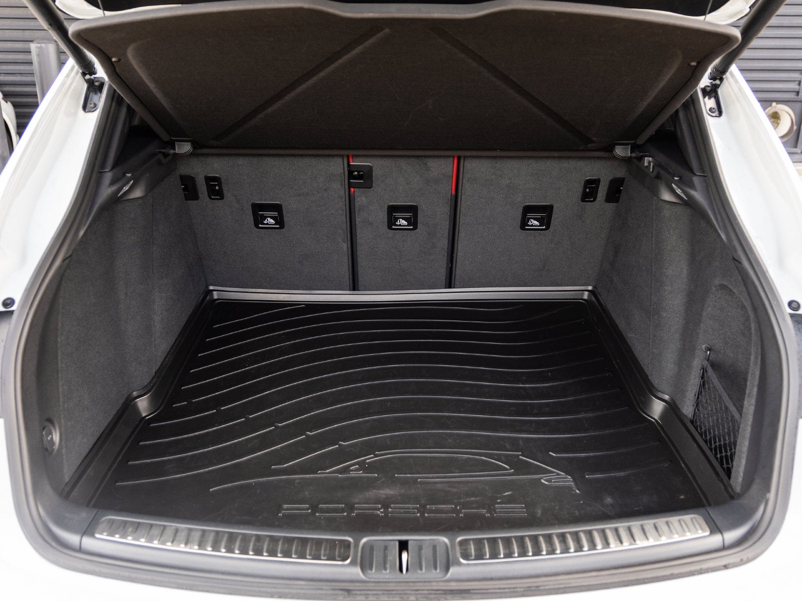 2025 Porsche Macan Macan