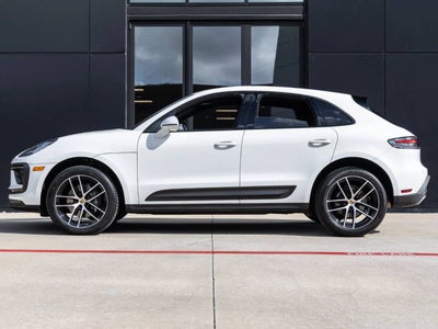 2025 Porsche Macan Macan