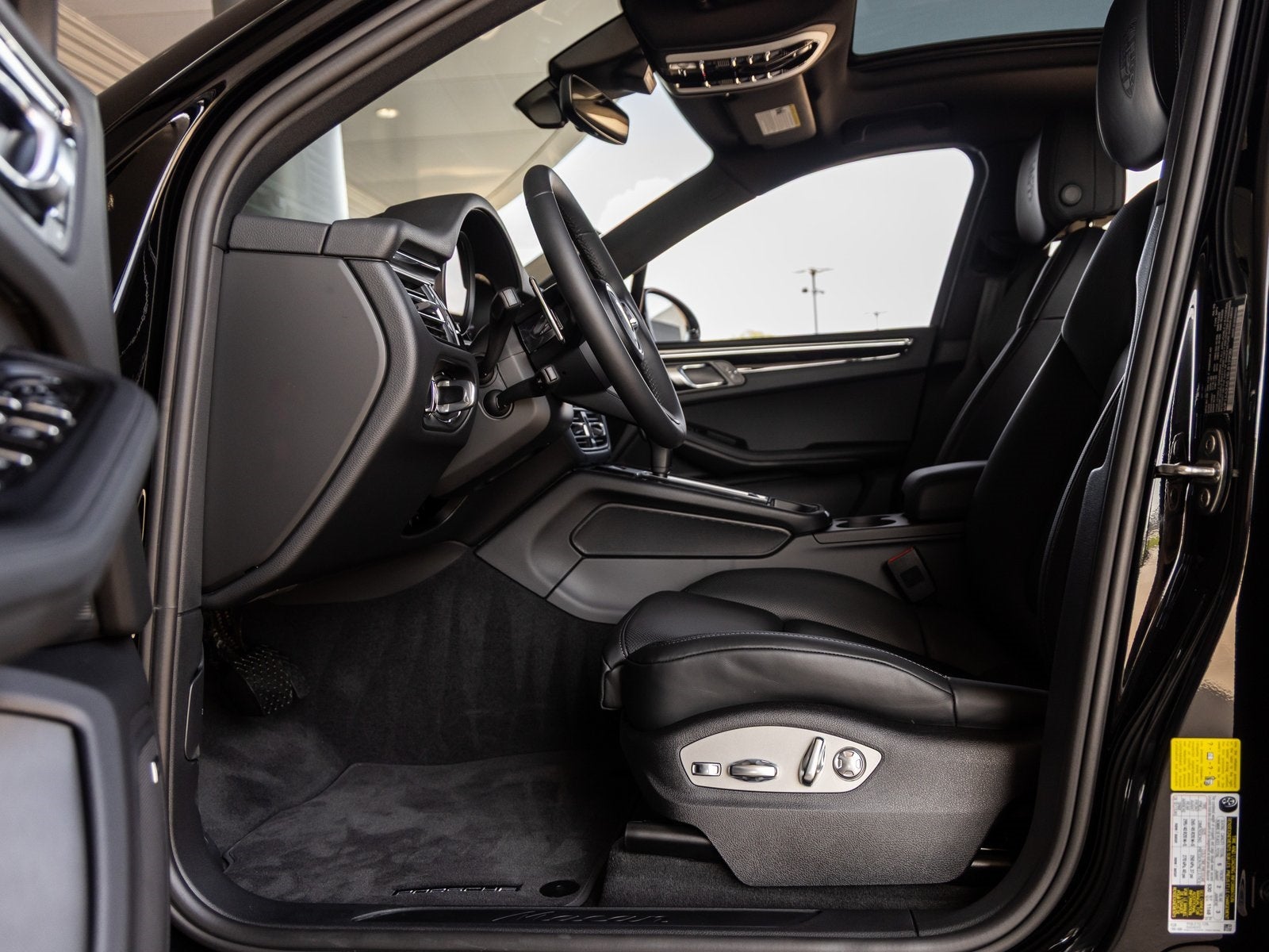 2025 Porsche Macan Macan