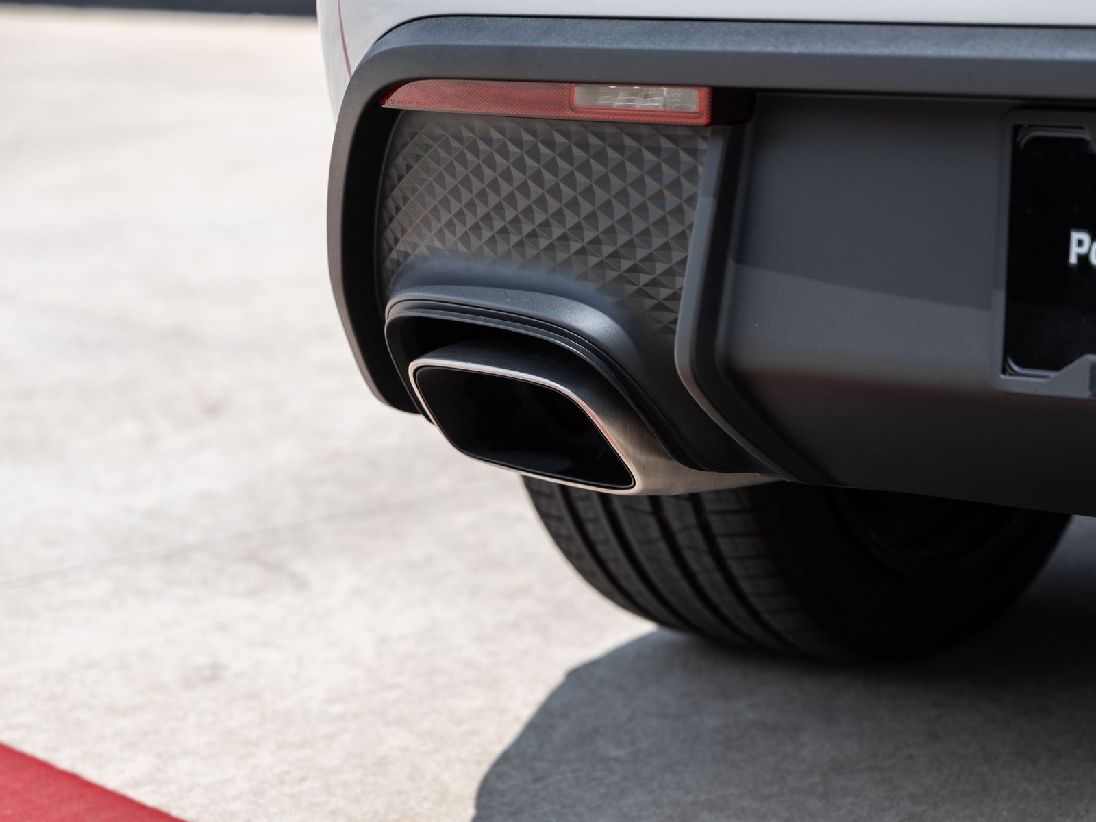 2026 Porsche Macan AWD