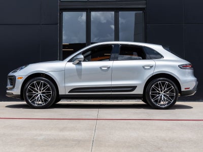 2026 Porsche Macan AWD