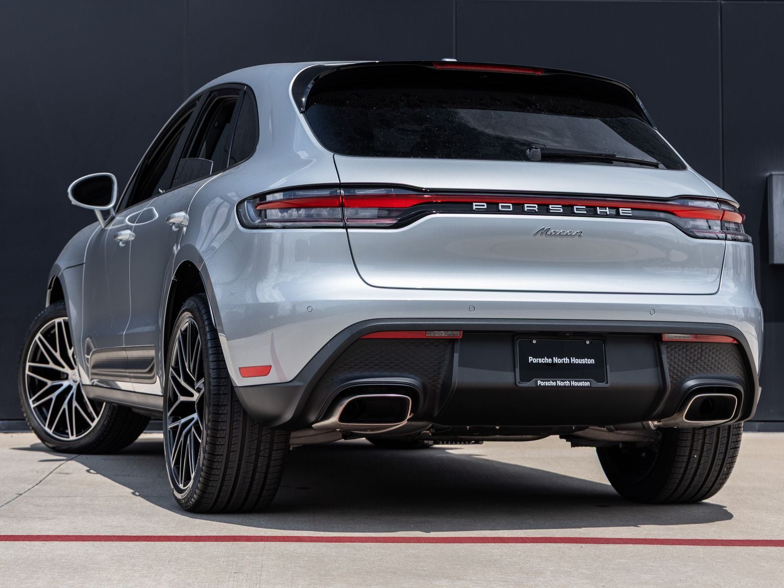 2026 Porsche Macan AWD