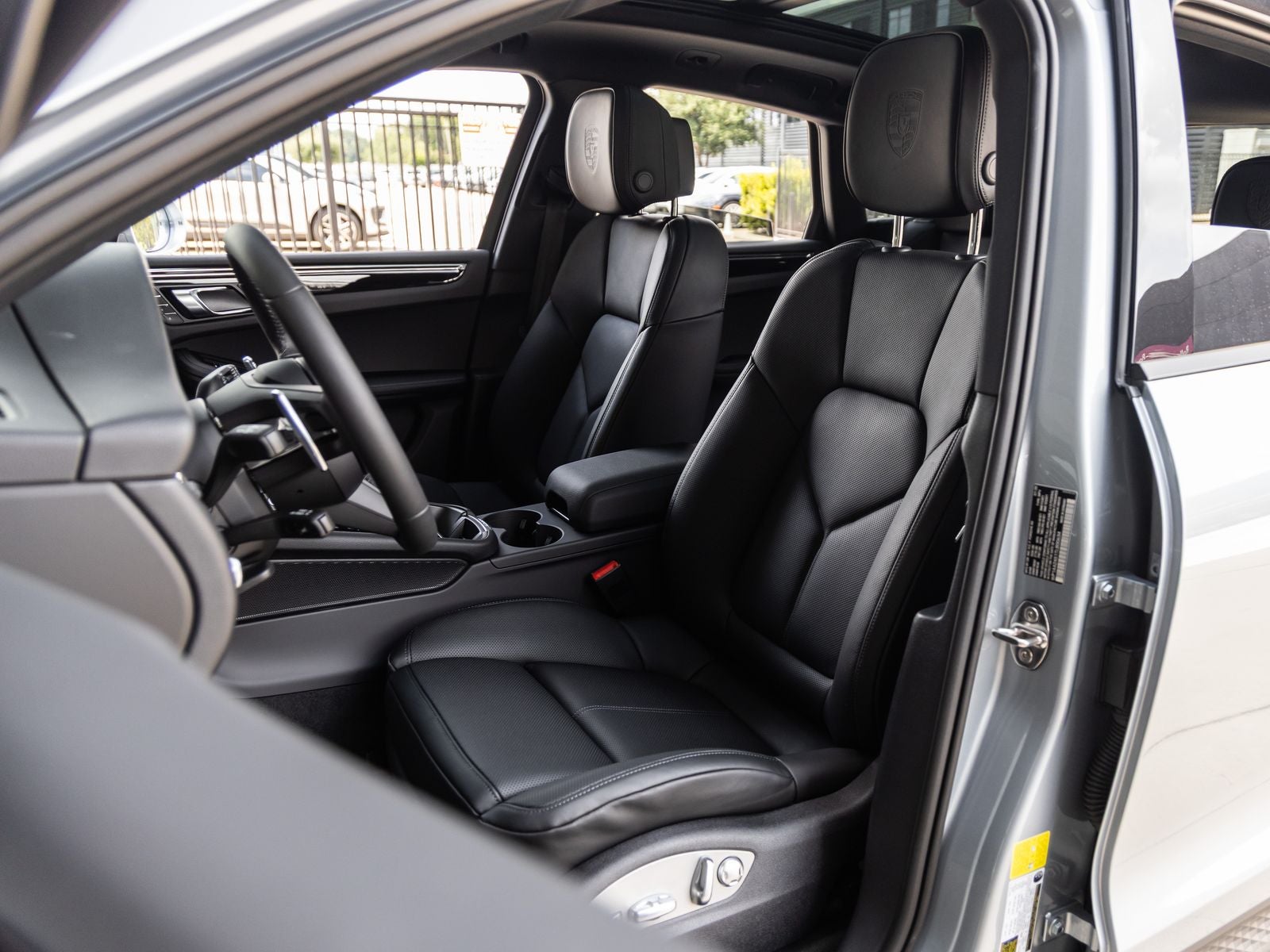 2026 Porsche Macan AWD