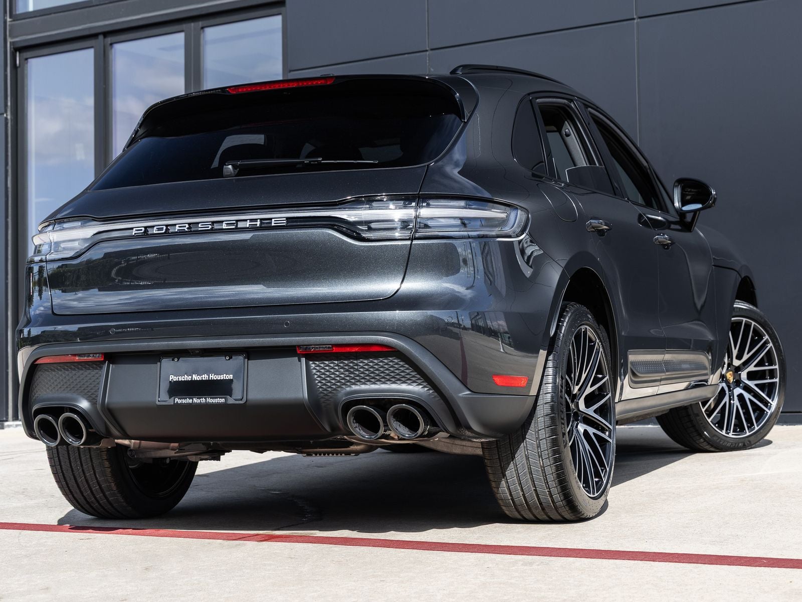 2026 Porsche Macan AWD