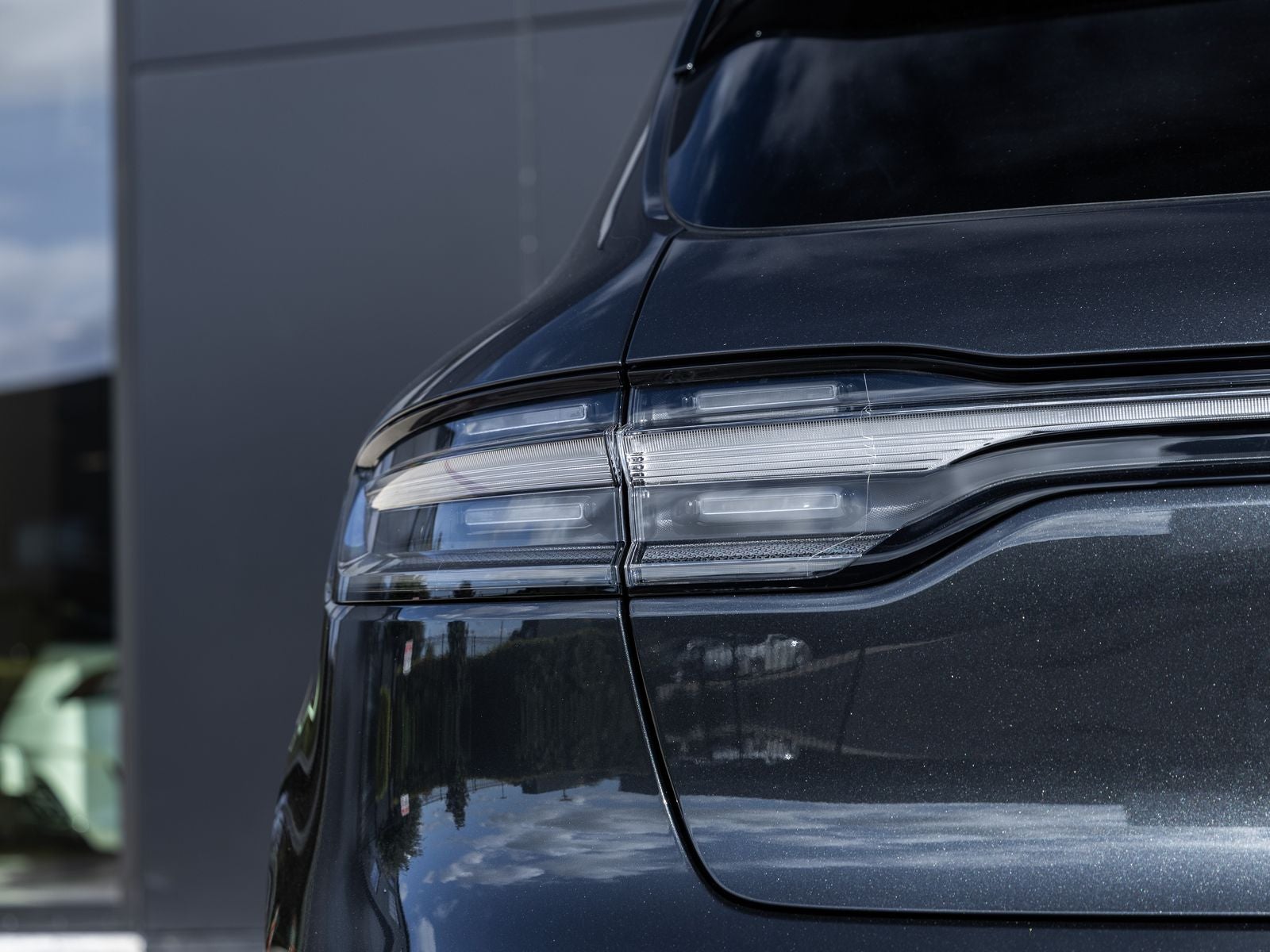 2026 Porsche Macan AWD
