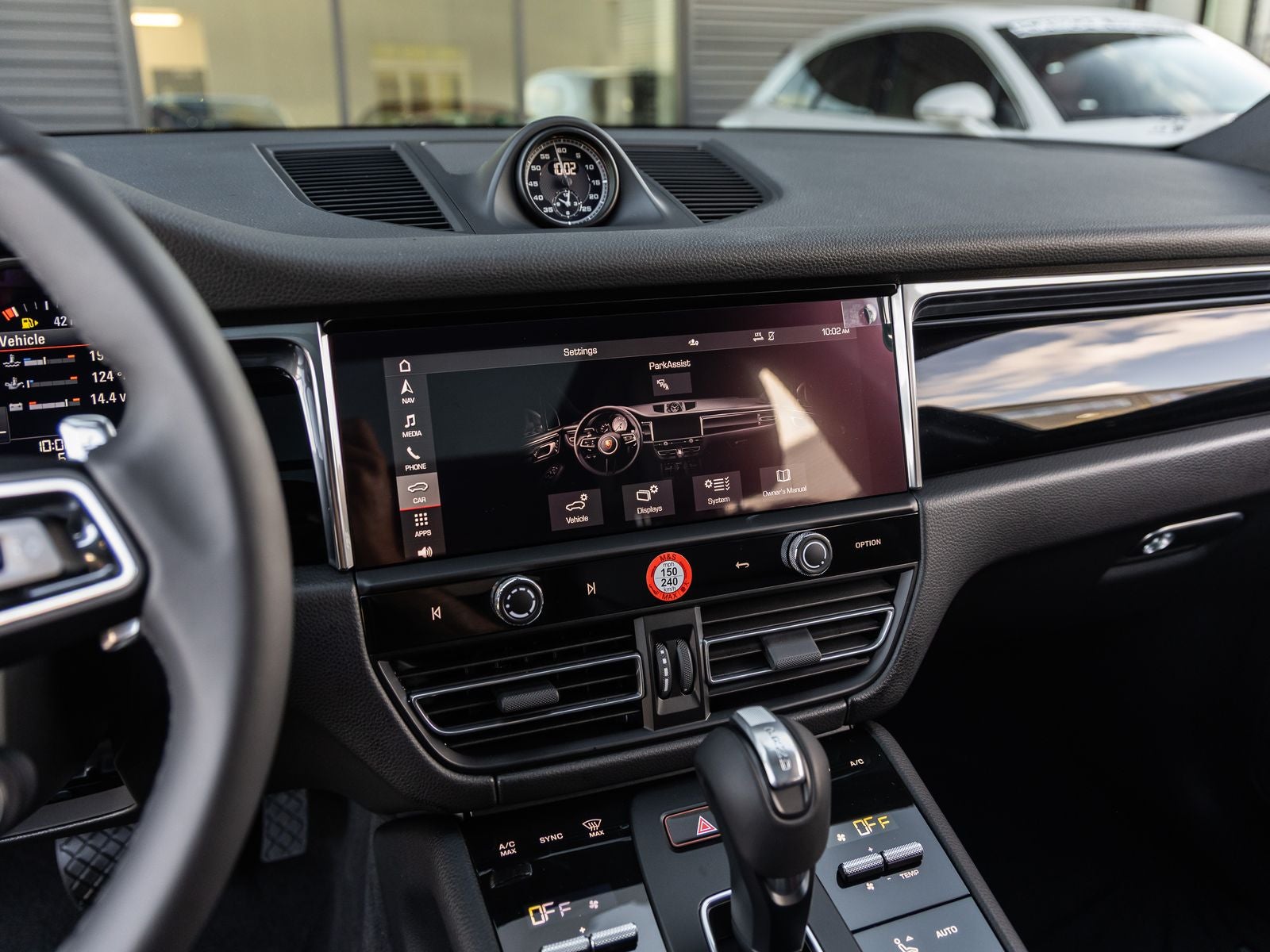 2026 Porsche Macan AWD