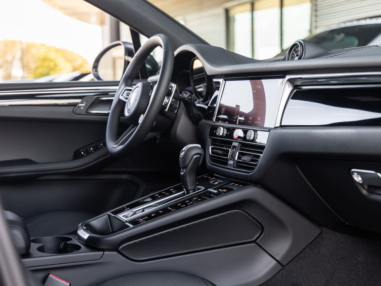 2026 Porsche Macan AWD