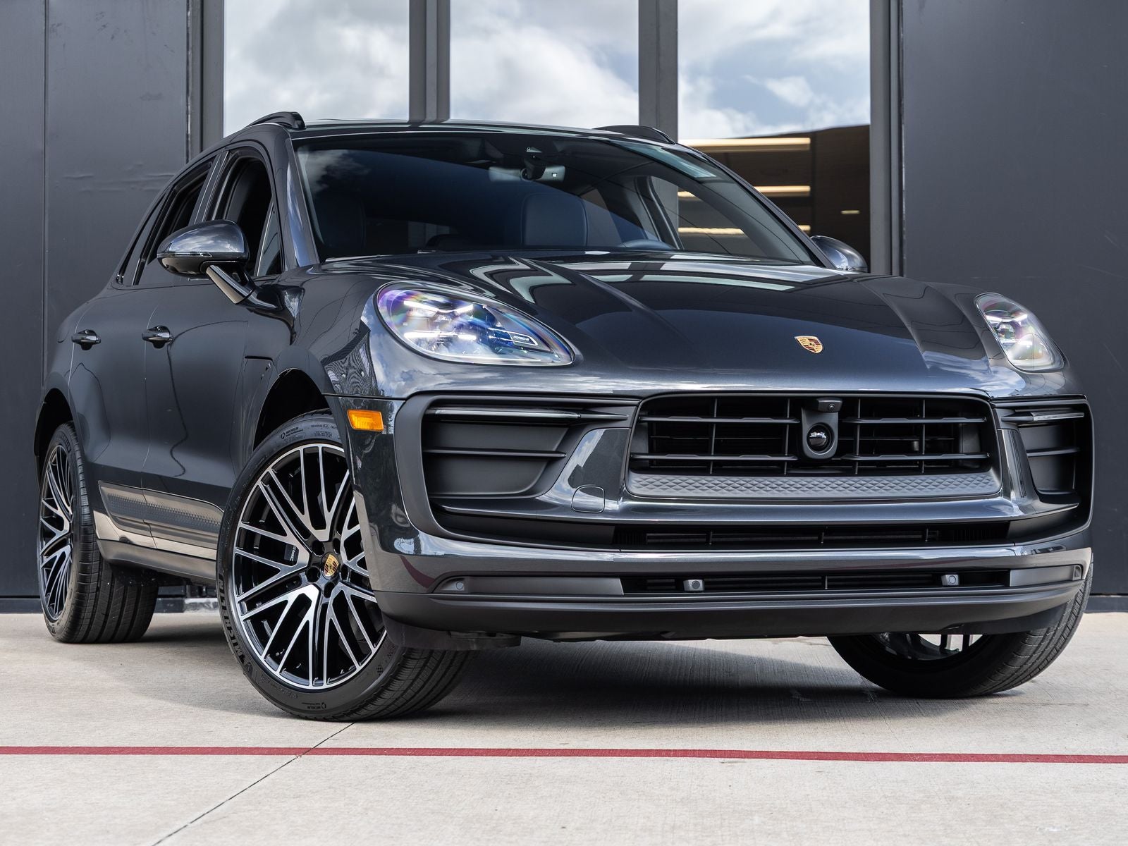 2026 Porsche Macan AWD