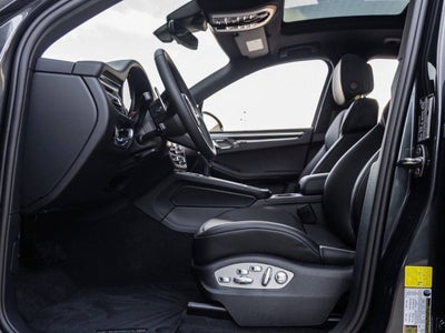 2026 Porsche Macan AWD
