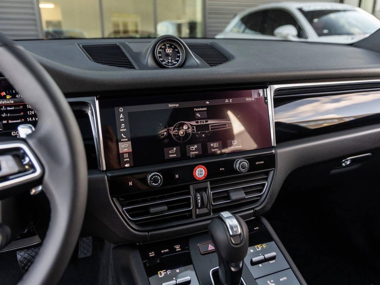 2026 Porsche Macan AWD