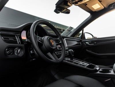 2026 Porsche Macan Macan
