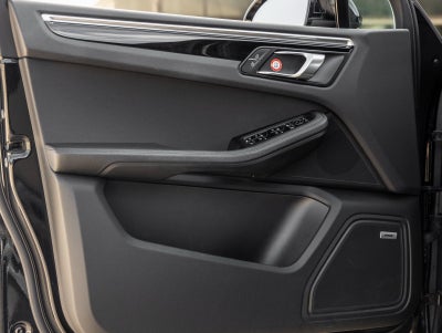 2021 Porsche Macan Macan