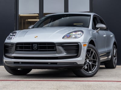 2023 Porsche Macan Macan T (MY23)