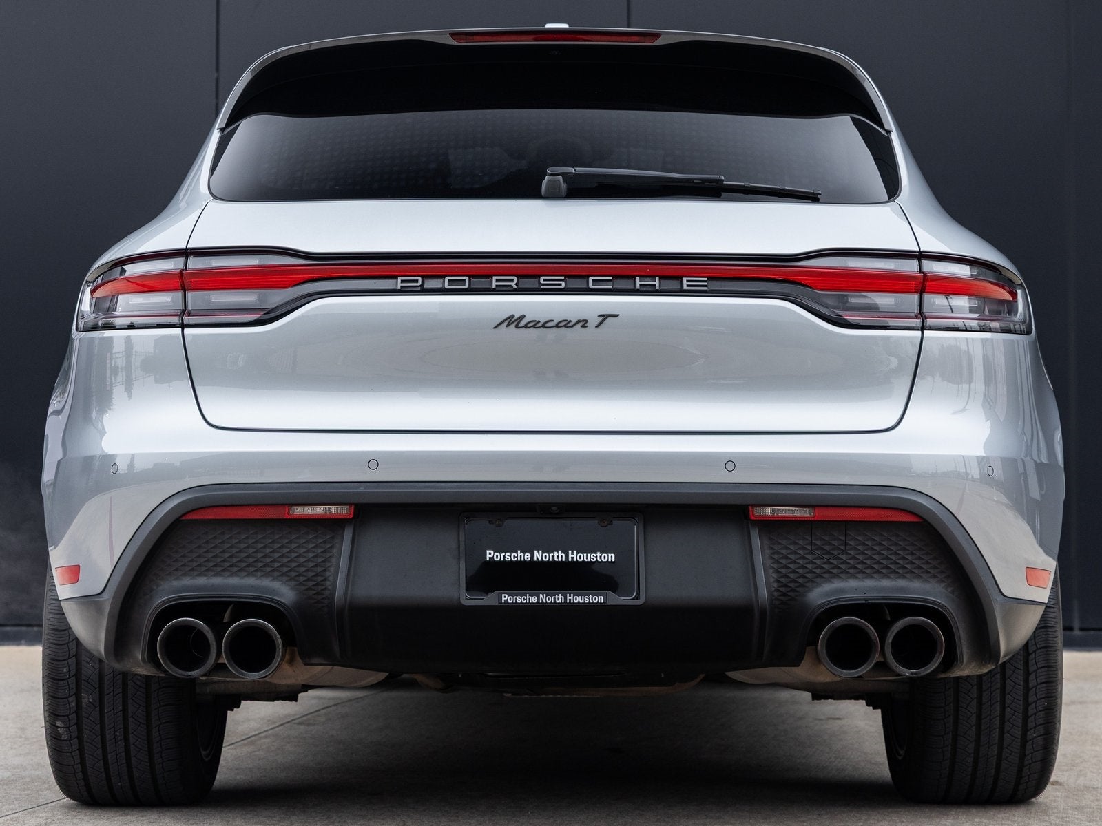 2023 Porsche Macan Macan T (MY23)