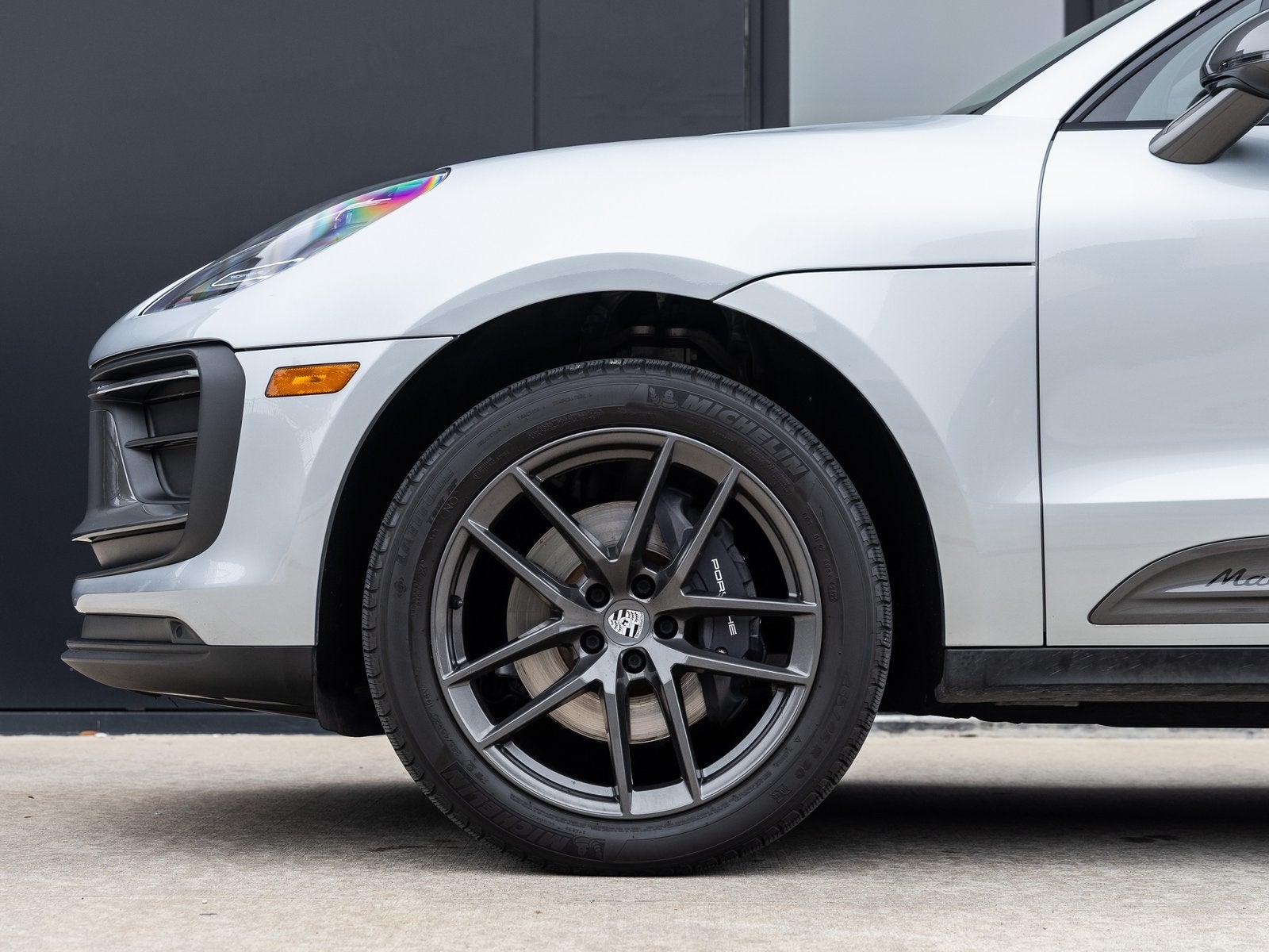 2023 Porsche Macan Macan T (MY23)