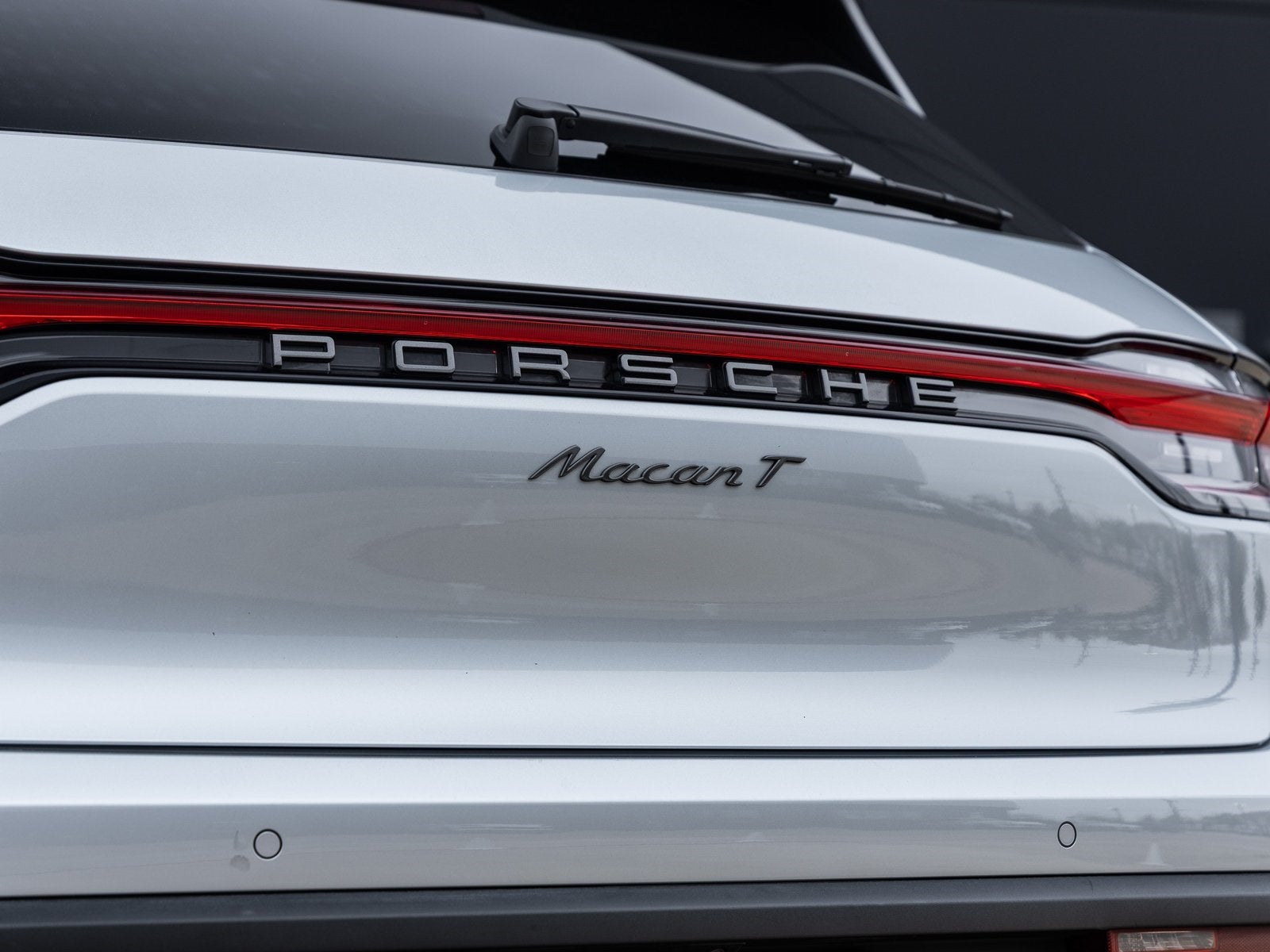 2023 Porsche Macan Macan T (MY23)