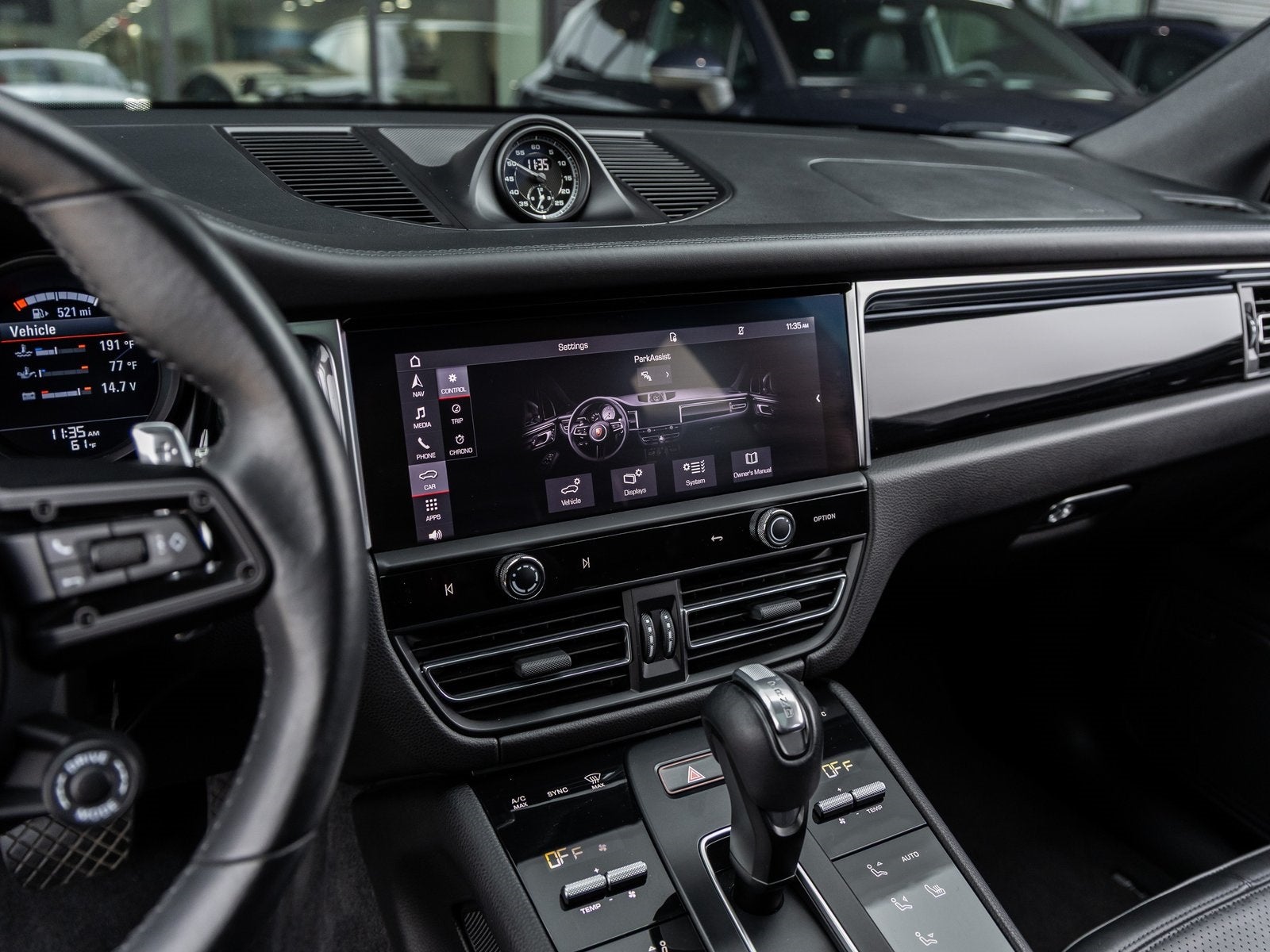 2023 Porsche Macan Macan T (MY23)