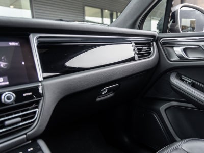 2023 Porsche Macan Macan T (MY23)