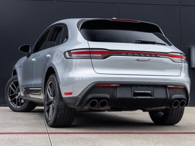2023 Porsche Macan Macan T (MY23)