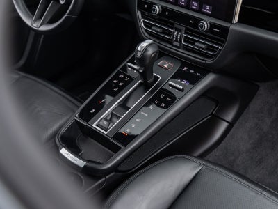 2023 Porsche Macan Macan T (MY23)