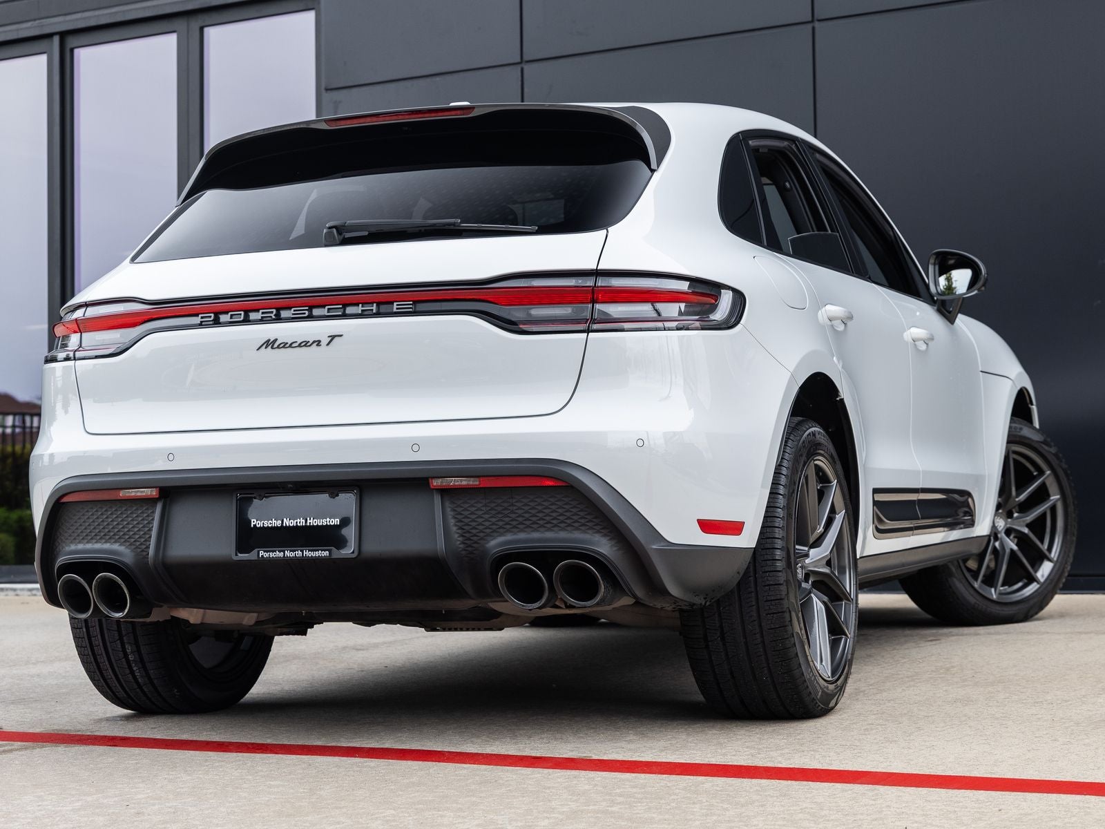 2023 Porsche Macan T